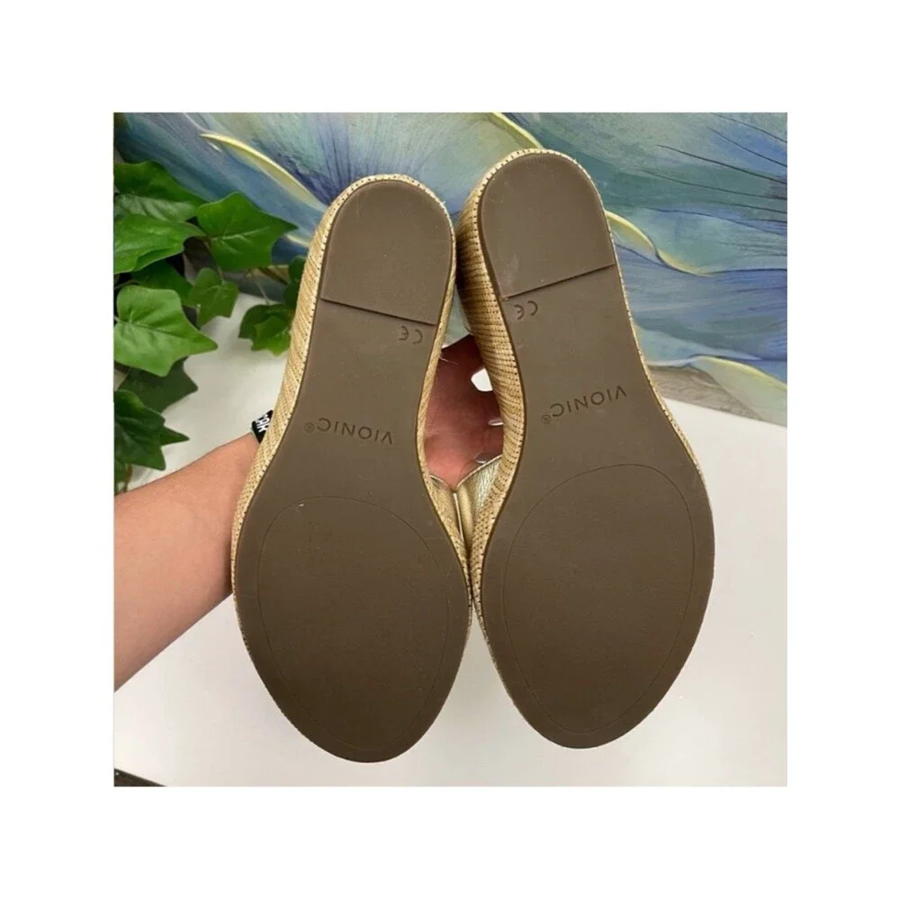 Vionic Marina Wedge Sandals in Gold Size 10